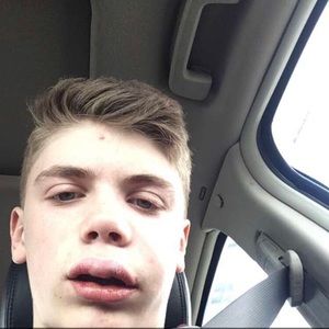 Meet your Posher, Thomas